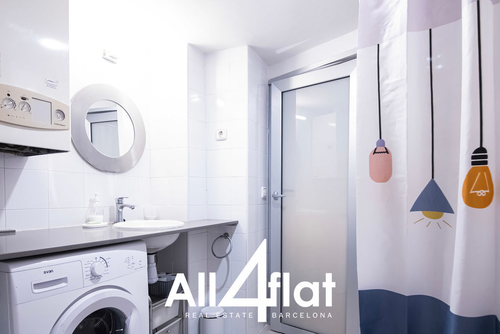 Rue des Bouteilles - Réf. : 003095B 