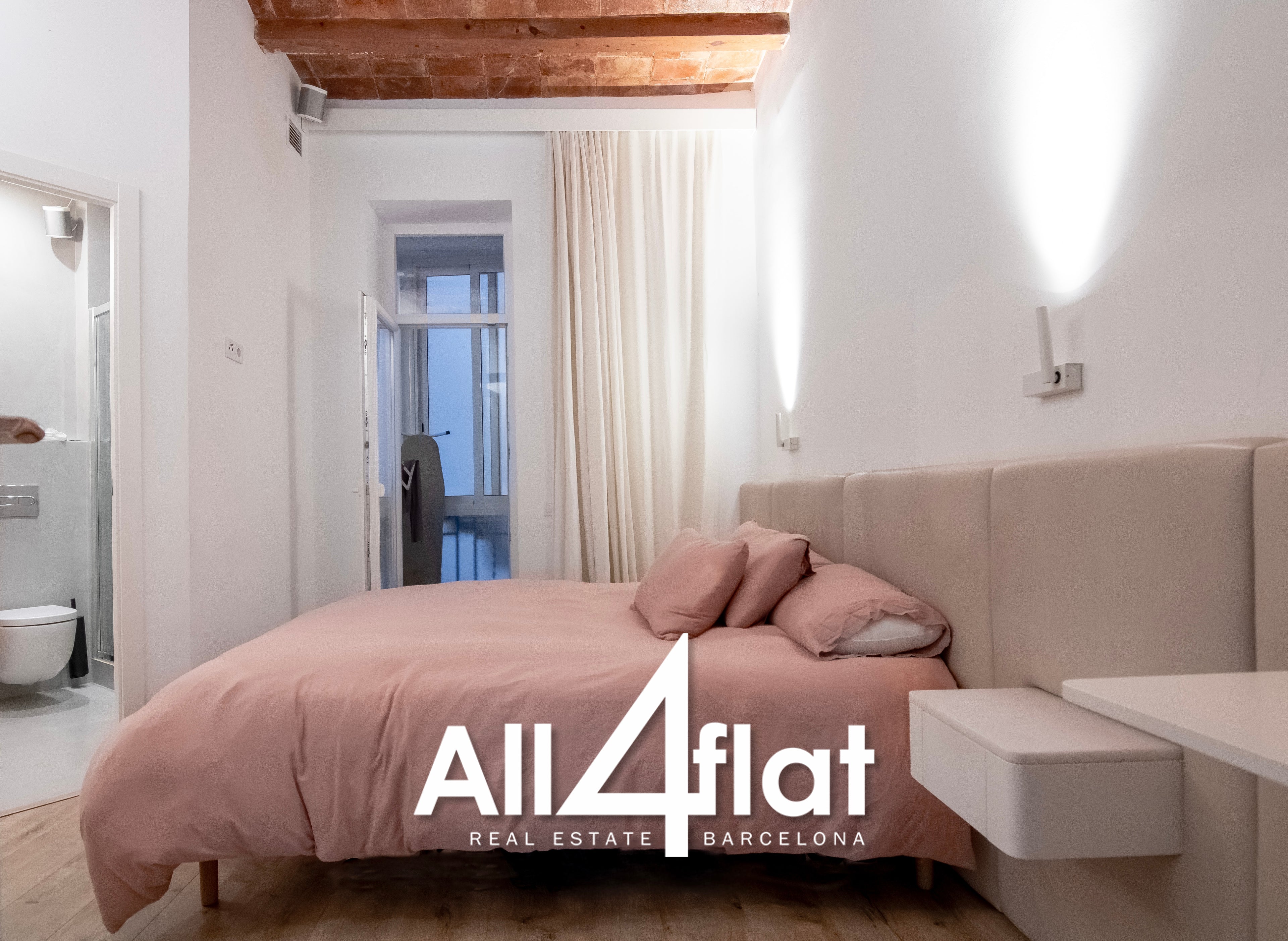 C/ Comte Urgell - Réf: 000003D 