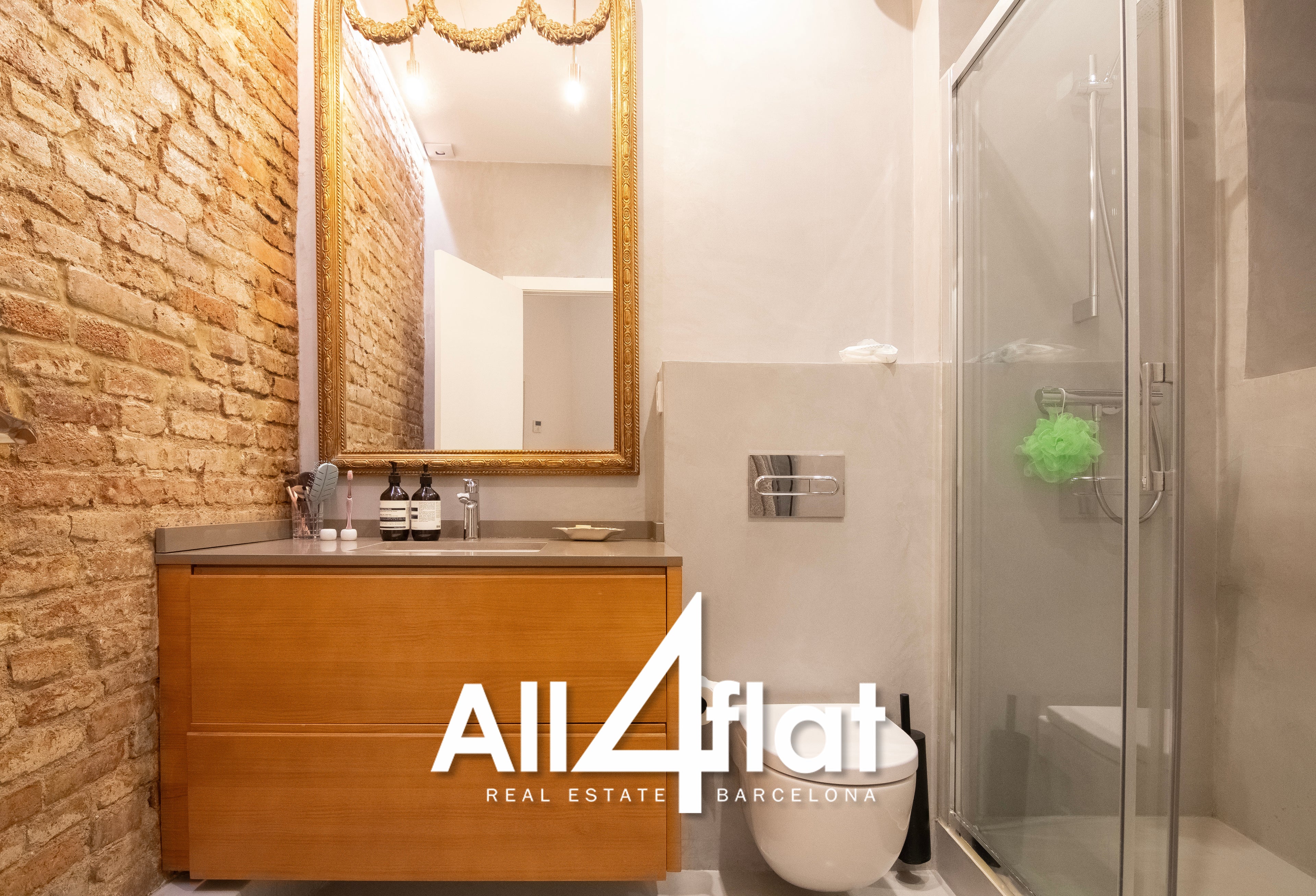 C/ Comte Urgell - Réf: 000003D 