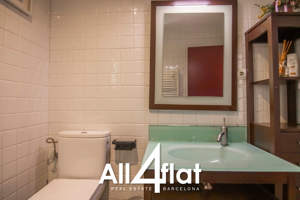 C/ Diputació - Réf. : 003558 