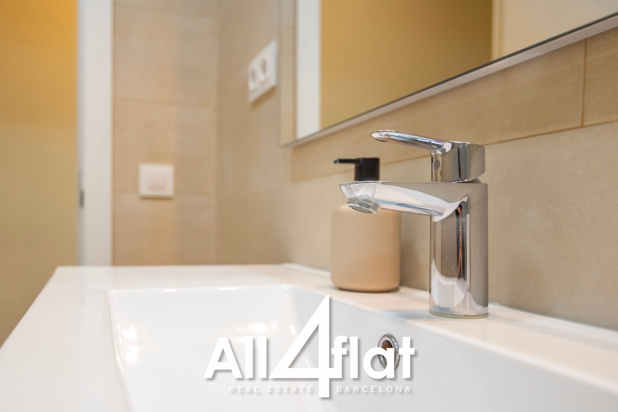 Rue Aragó - Réf. : 003583 