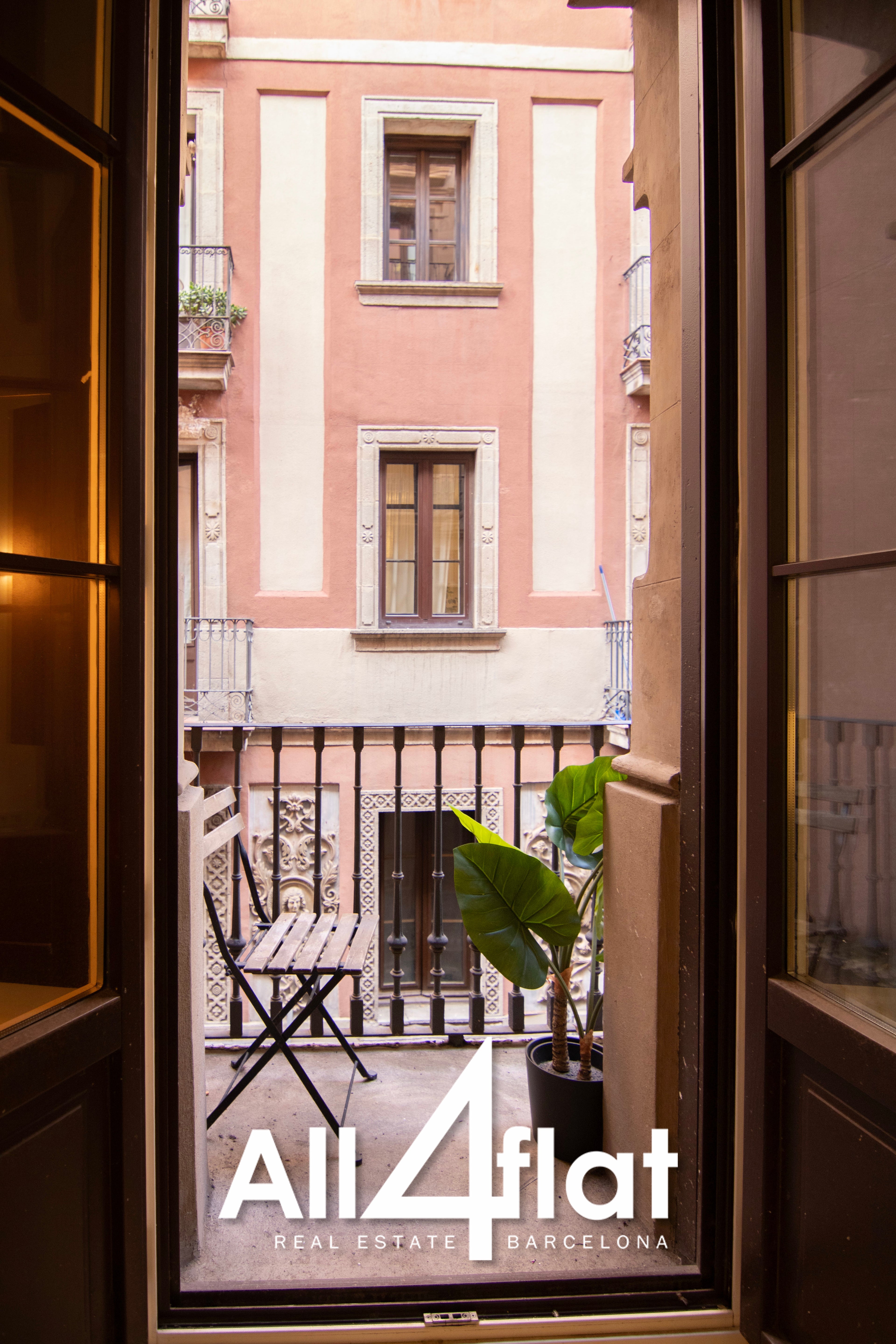 C/ Escudellers - Réf. : 003603 