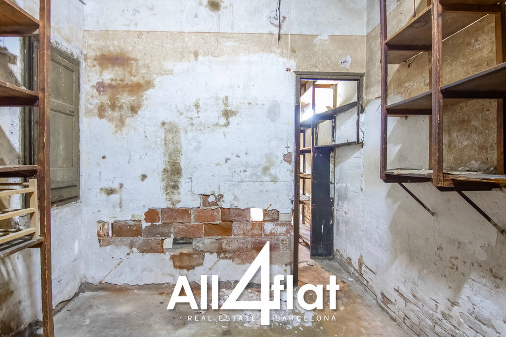 C/ Sant Elíes - Ref: 003480