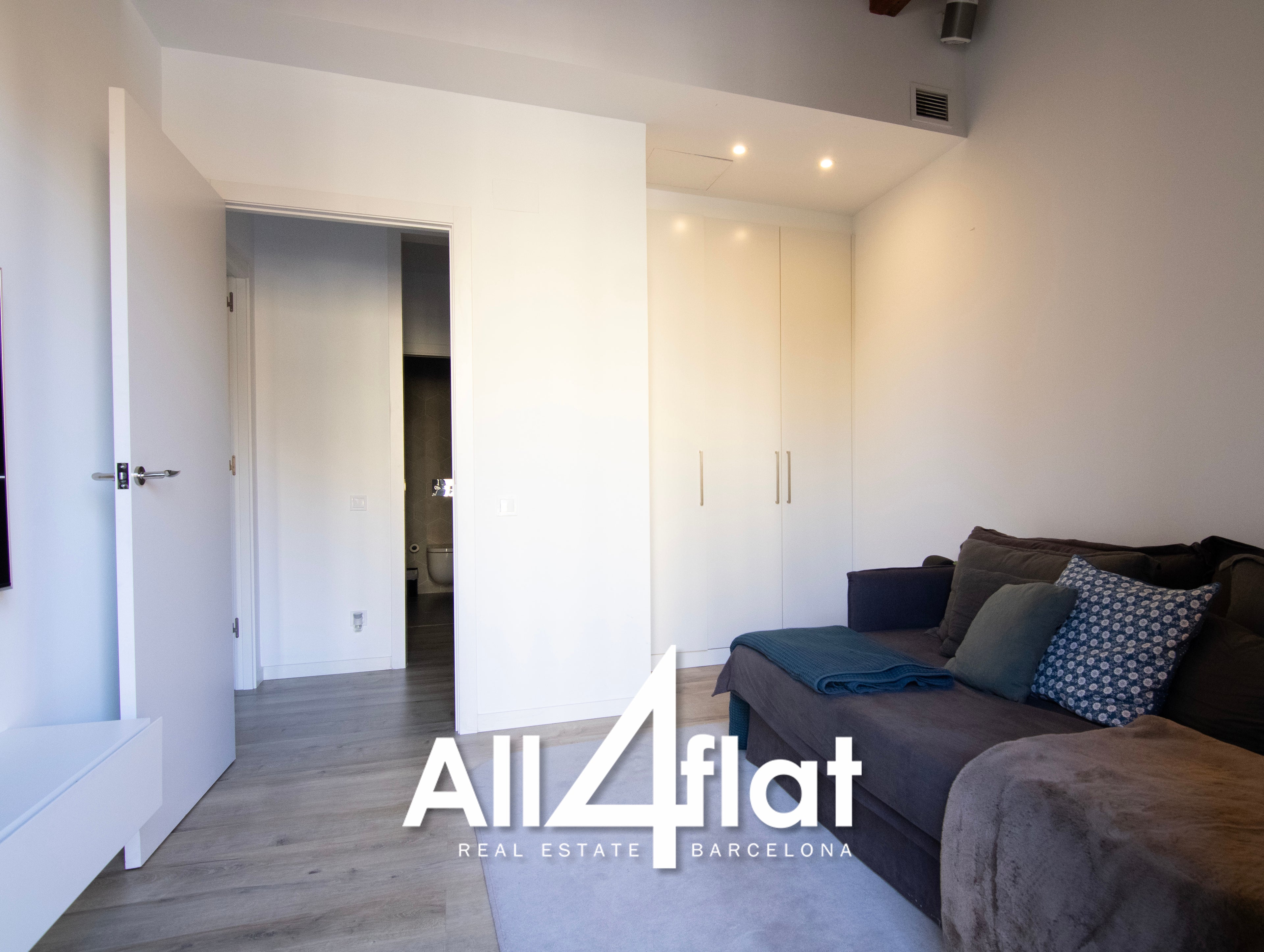 C/ Comte Urgell - Réf: 000003D 