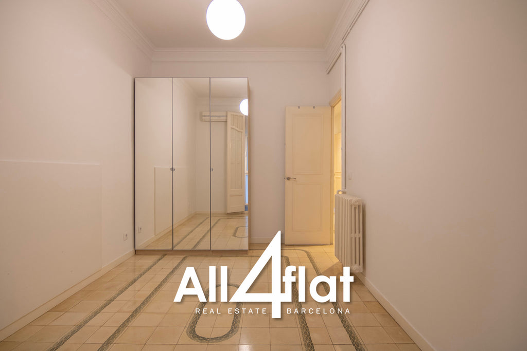 Rue Muntaner - Réf. : 003606 