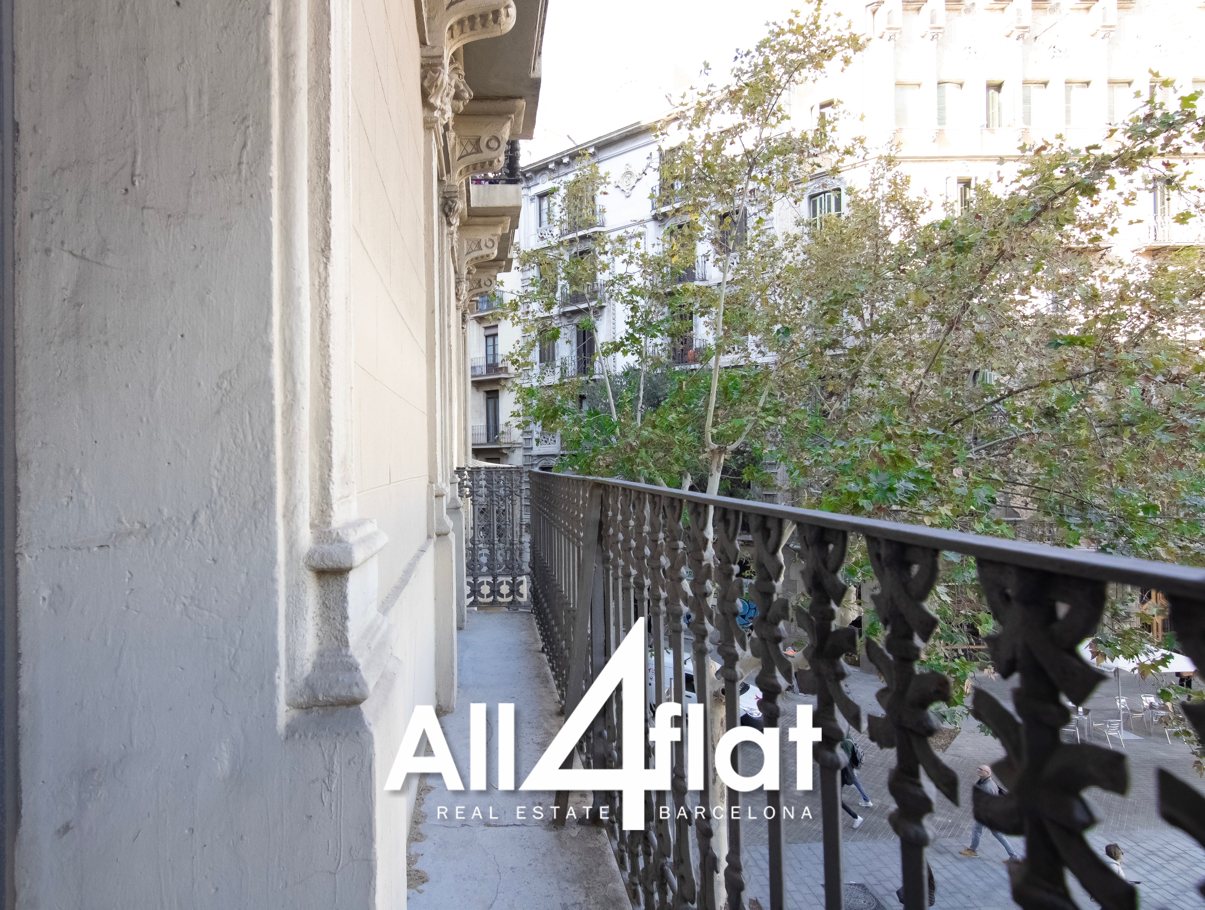 C/ Comte Urgell - Réf: 000003D 