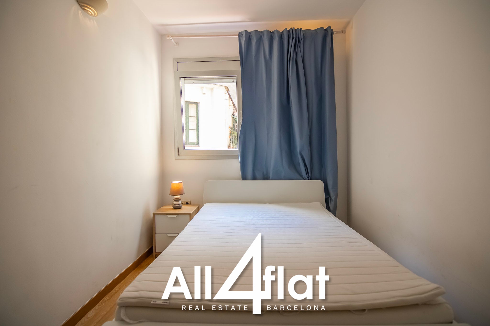 C/ Diputació - Réf. : 003558 