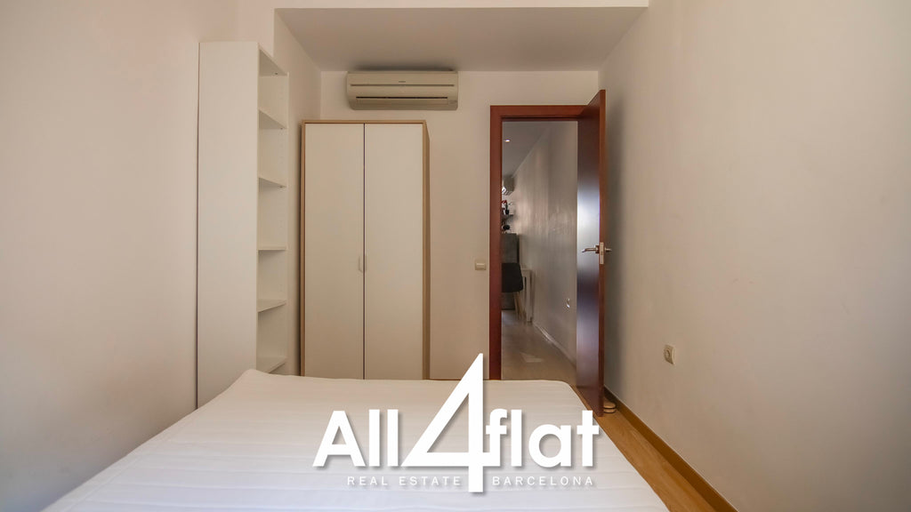 C/ Diputació - Réf. : 003558 