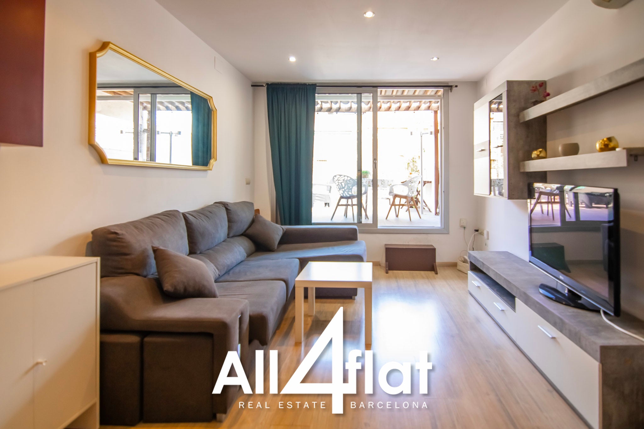 C/ Diputació - Réf. : 003558 