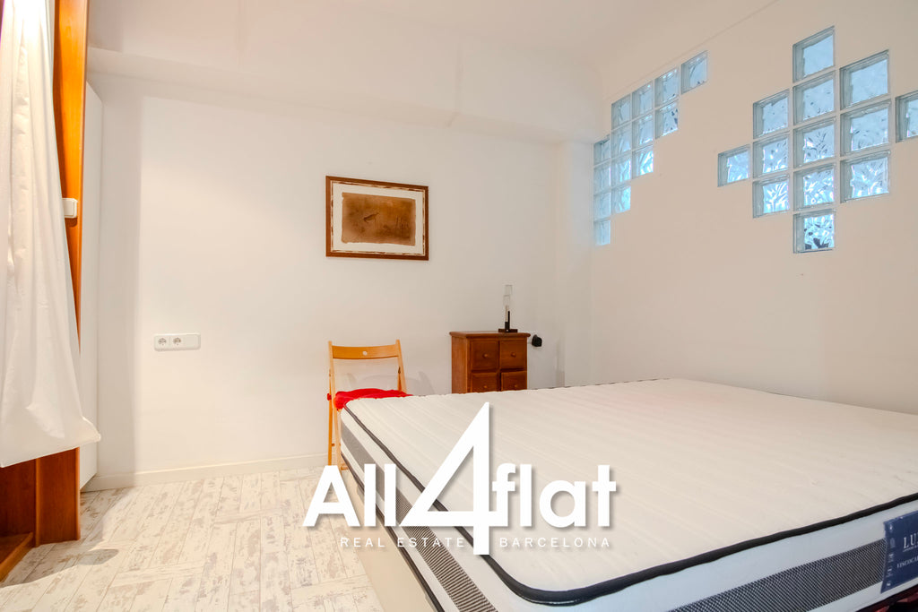 C/ Gran de La Sagrera - Ref: 003434B 