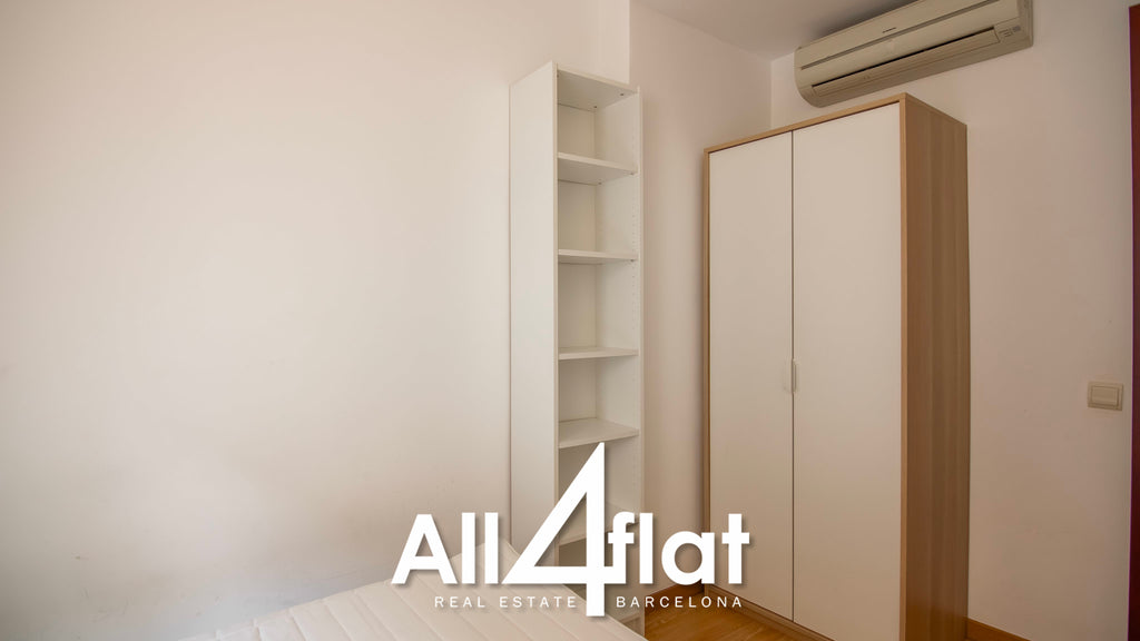 C/ Diputació - Réf. : 003558 