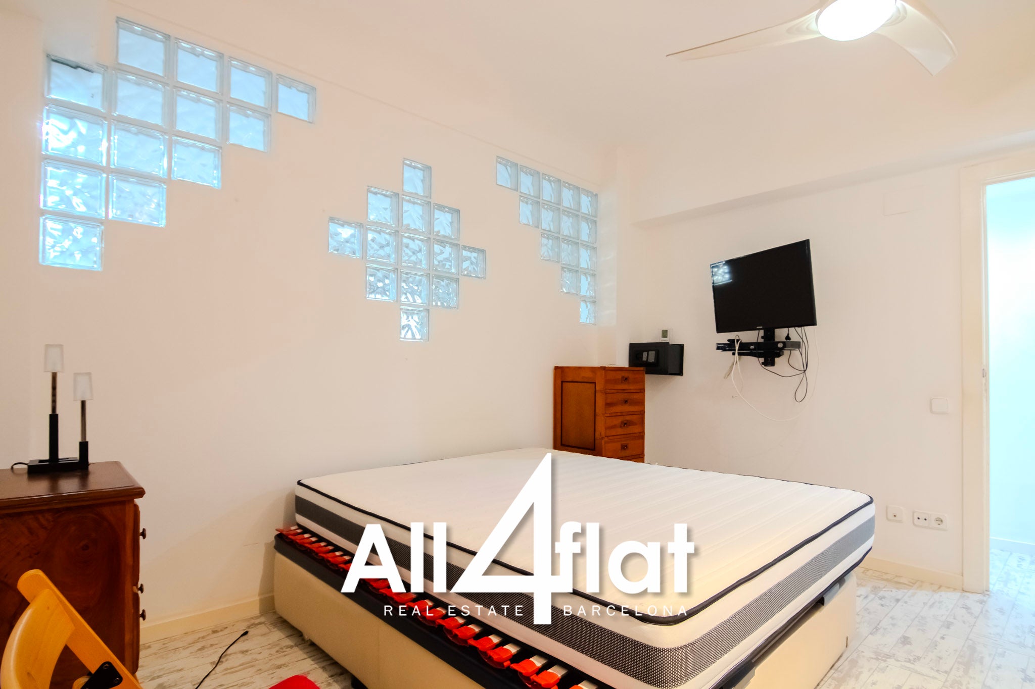 C/ Gran de La Sagrera - Ref: 003434B 