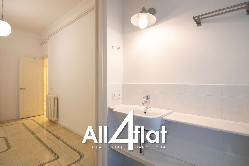 Rue Muntaner - Réf. : 003606 