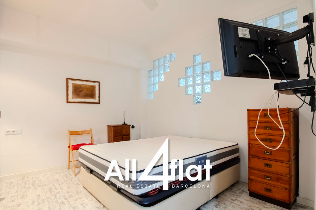 C/ Gran de La Sagrera - Ref: 003434B 