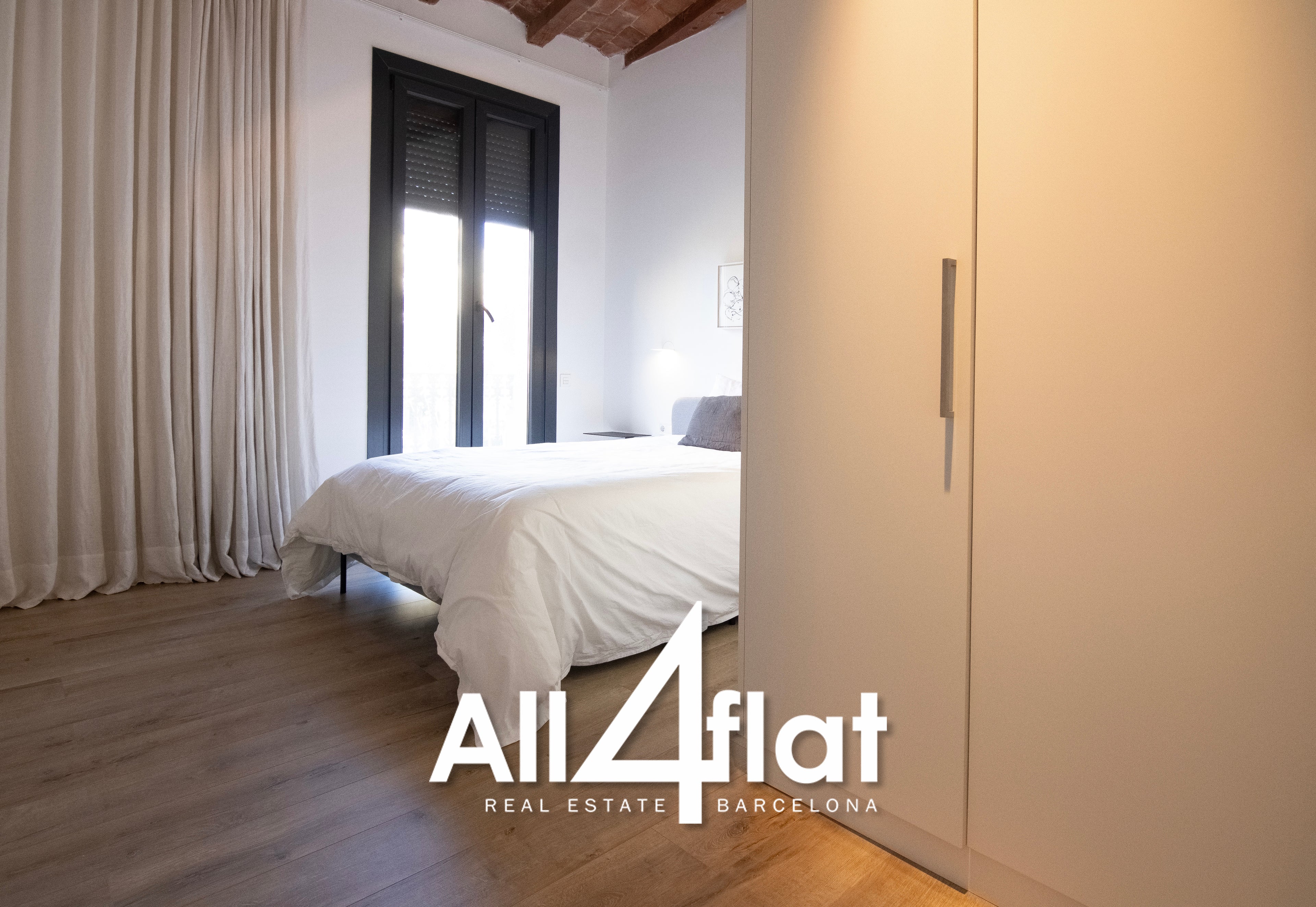 C/ Comte Urgell - Réf: 000003D 