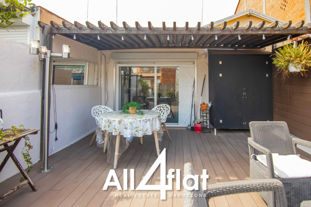 C/ Diputació - Réf. : 003558 