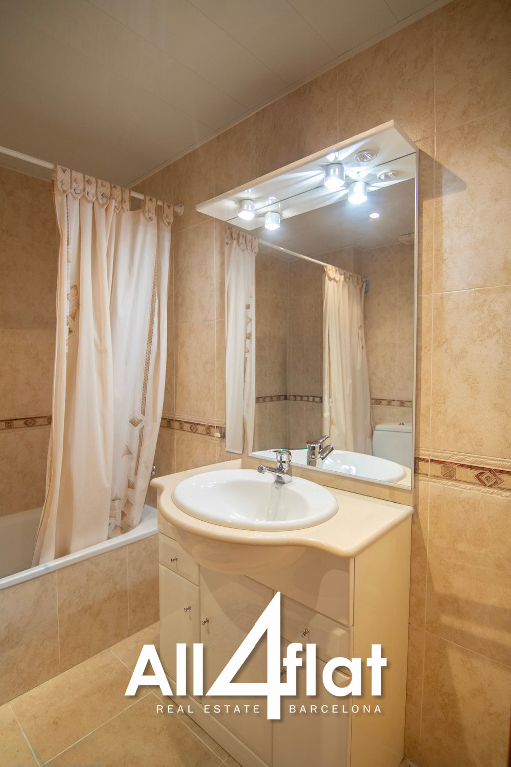 C/ Catalunya - Réf. : 003602 