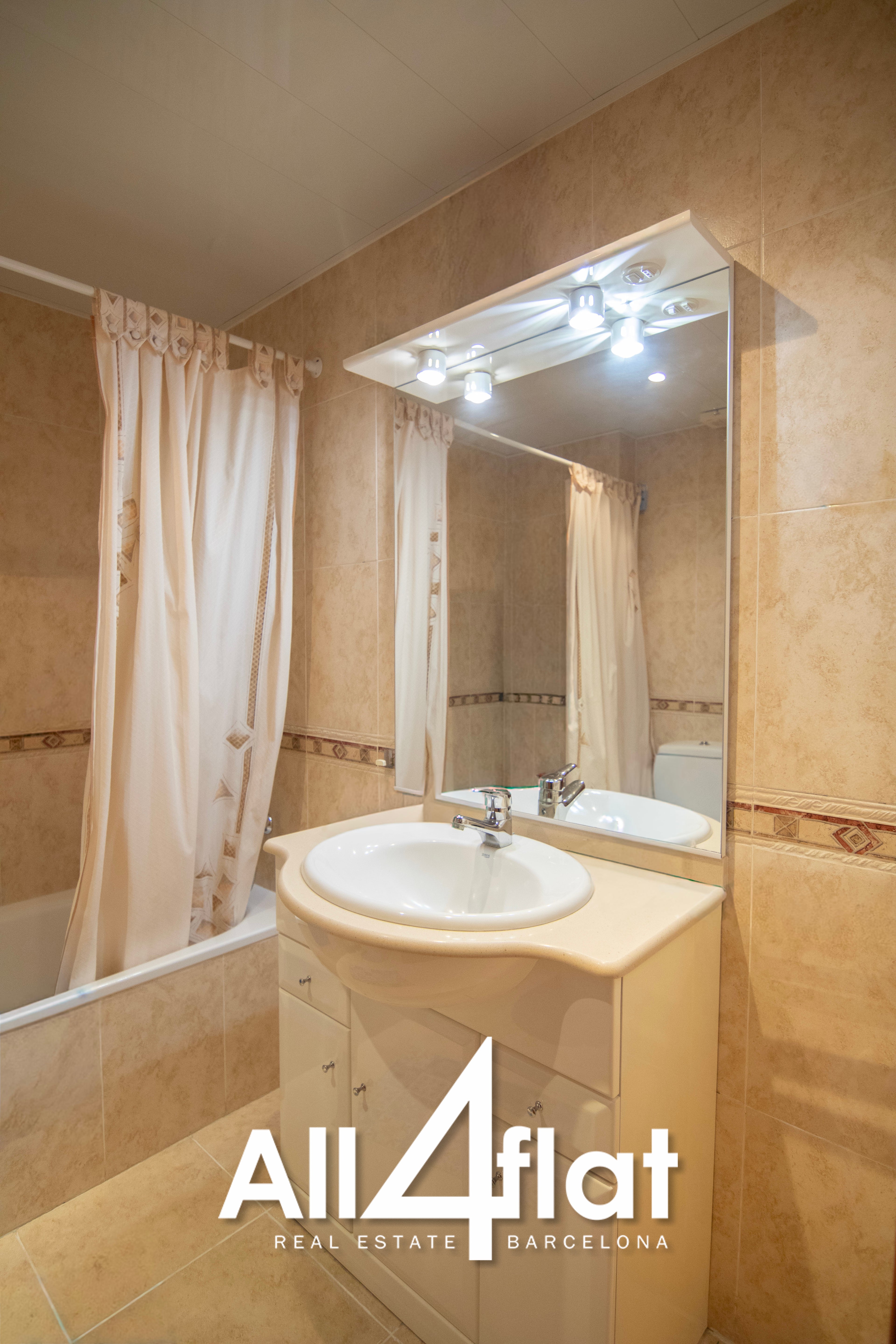 C/ Catalunya - Réf. : 003602 