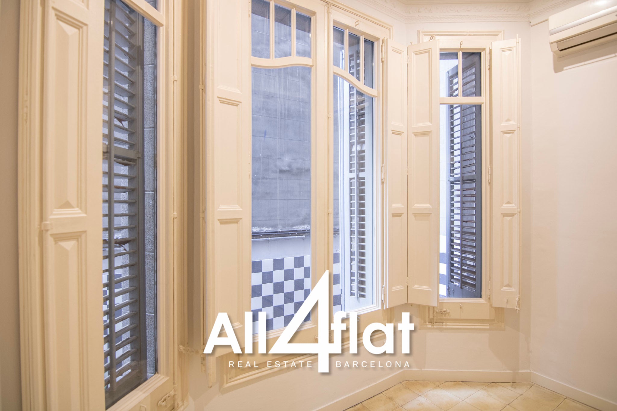 Rue Muntaner - Réf. : 003606 