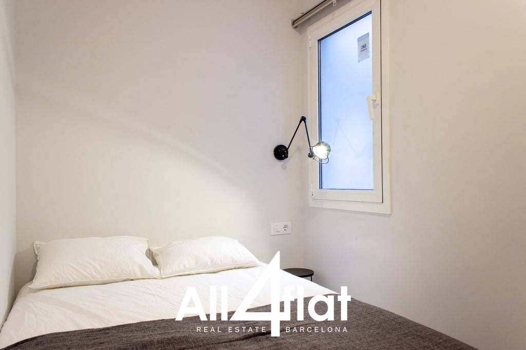 C/ Radas - Ref: 000696M