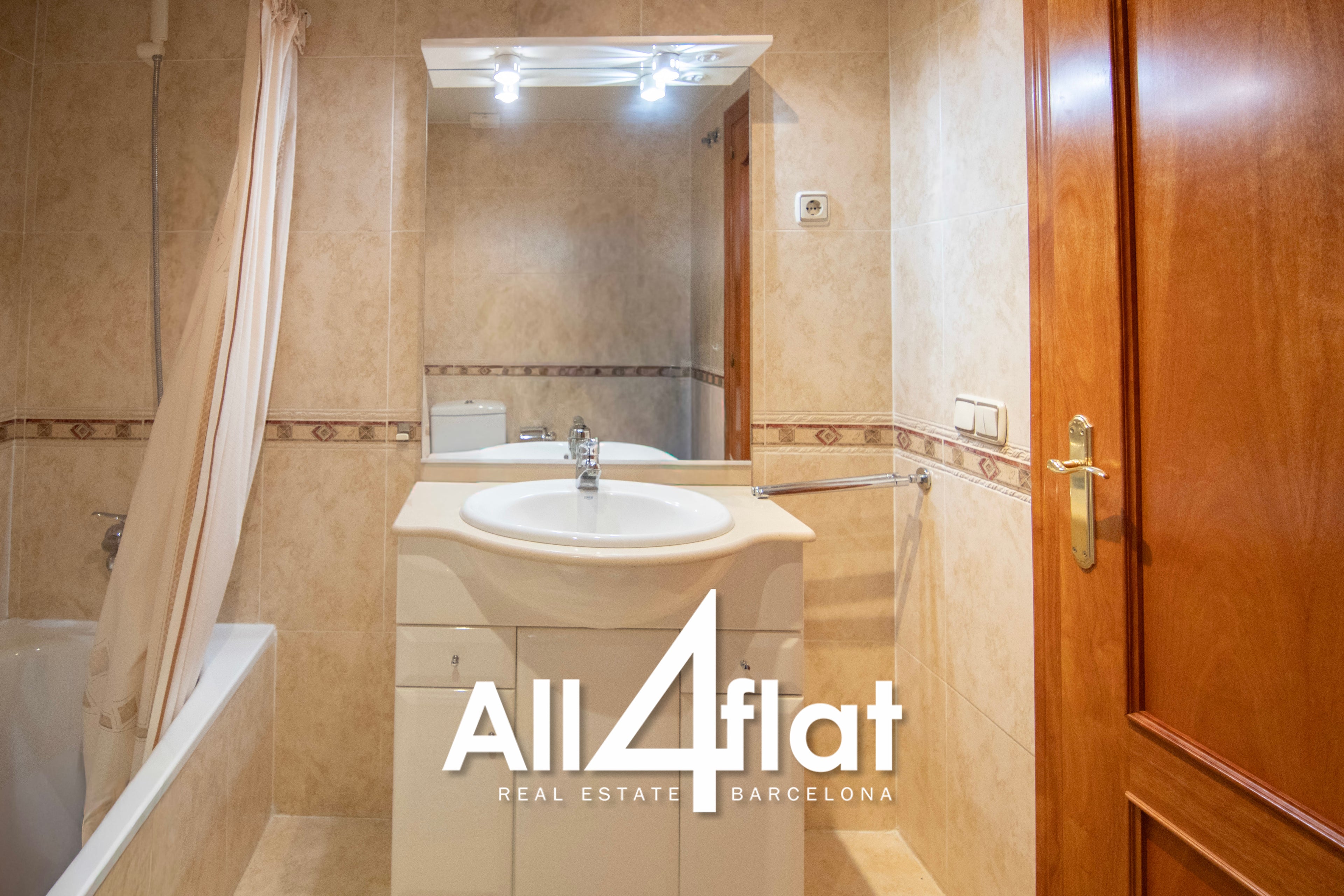 C/ Catalunya - Réf. : 003602 