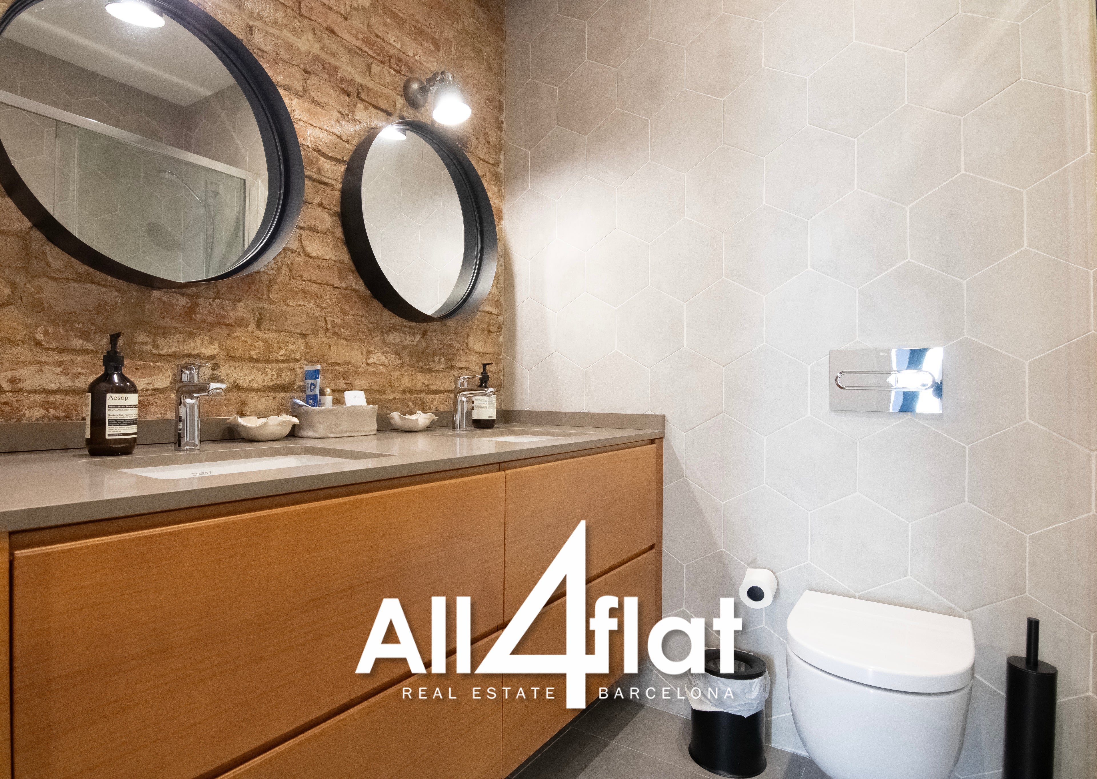 C/ Comte Urgell - Réf: 000003D 