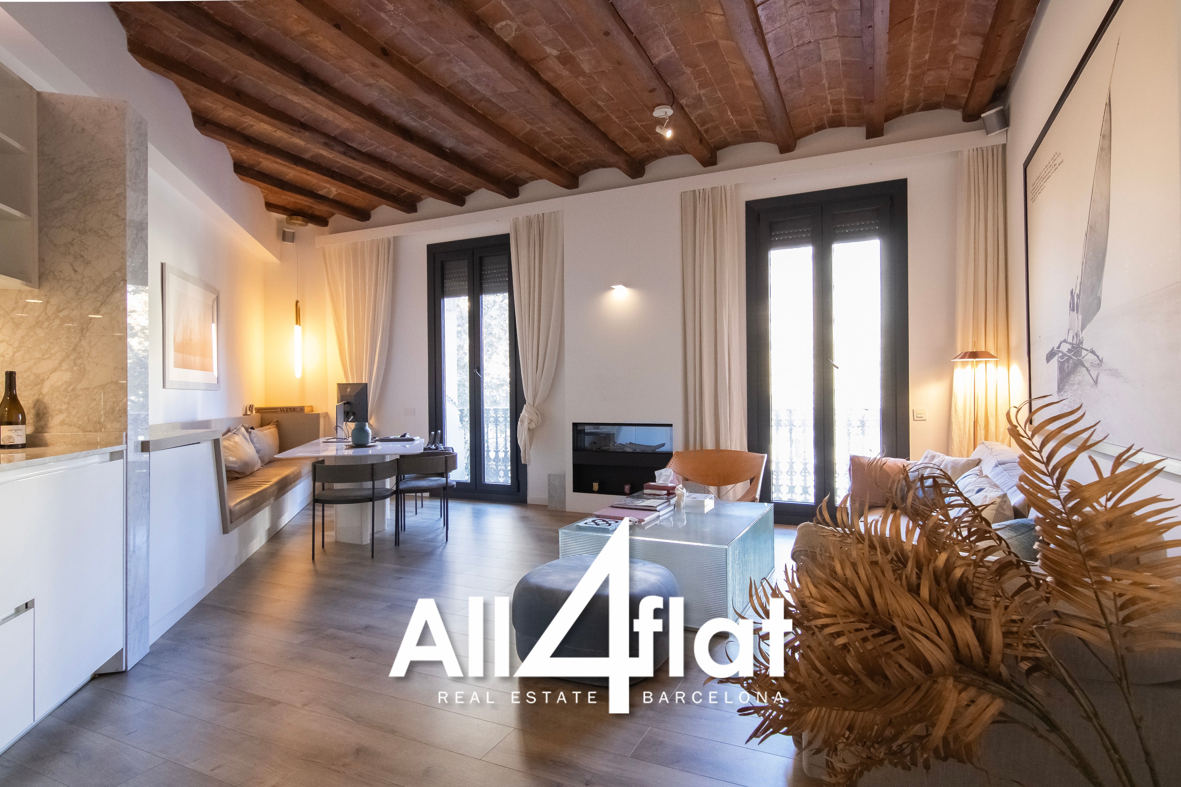 C/ Comte Urgell - Réf: 000003D 