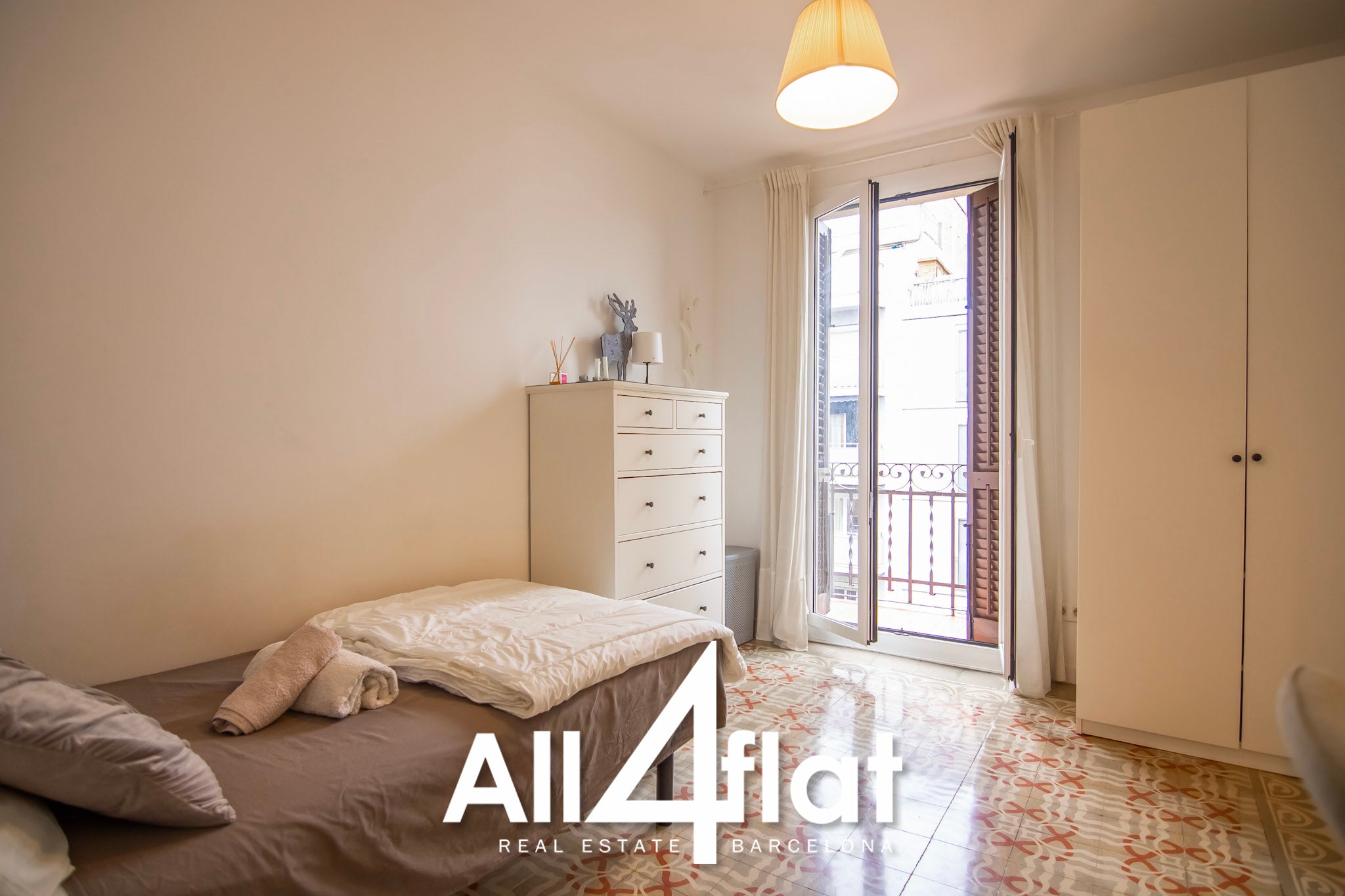 C/ Vilamarí - Réf. : 003586 