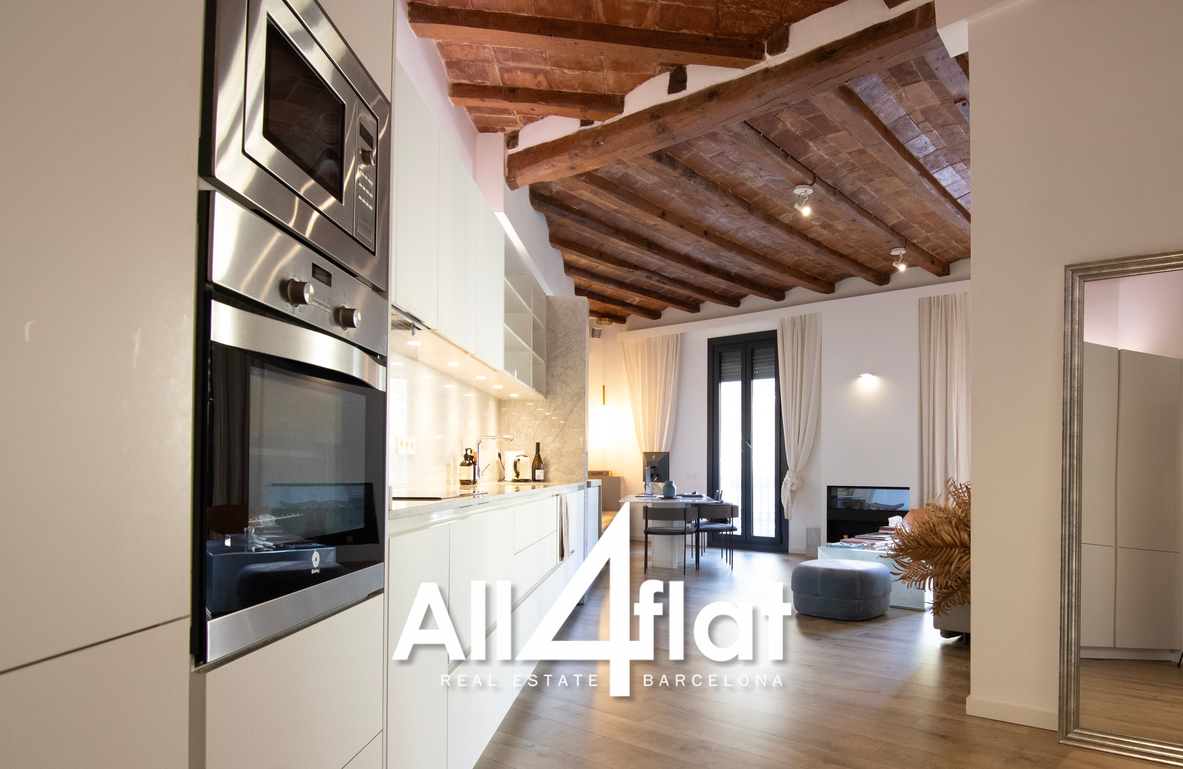 C/ Comte Urgell - Réf: 000003D 