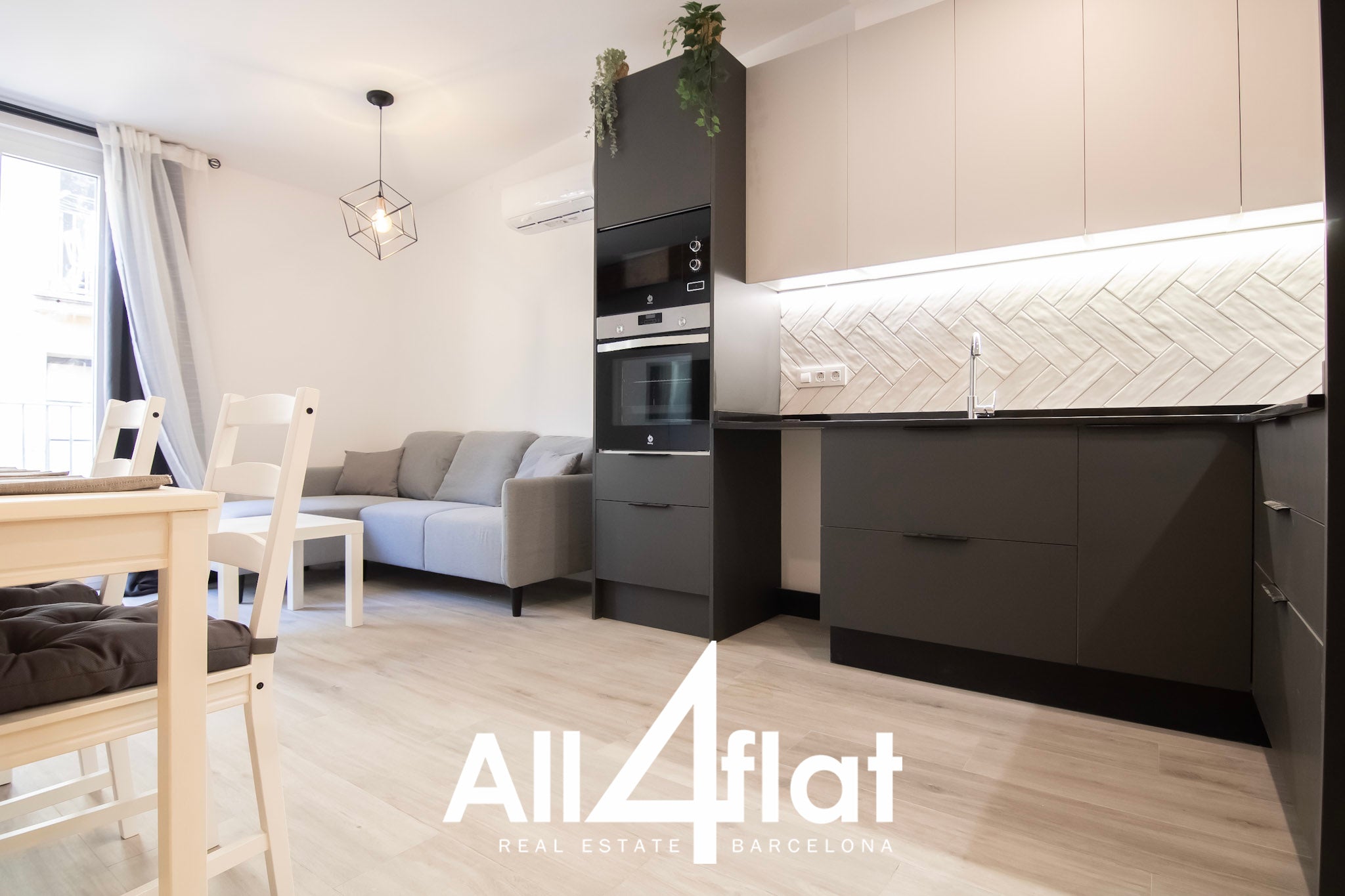 Rue Guardia - Réf. : 003063B