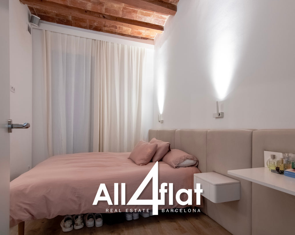 C/ Comte Urgell - Réf: 000003D 