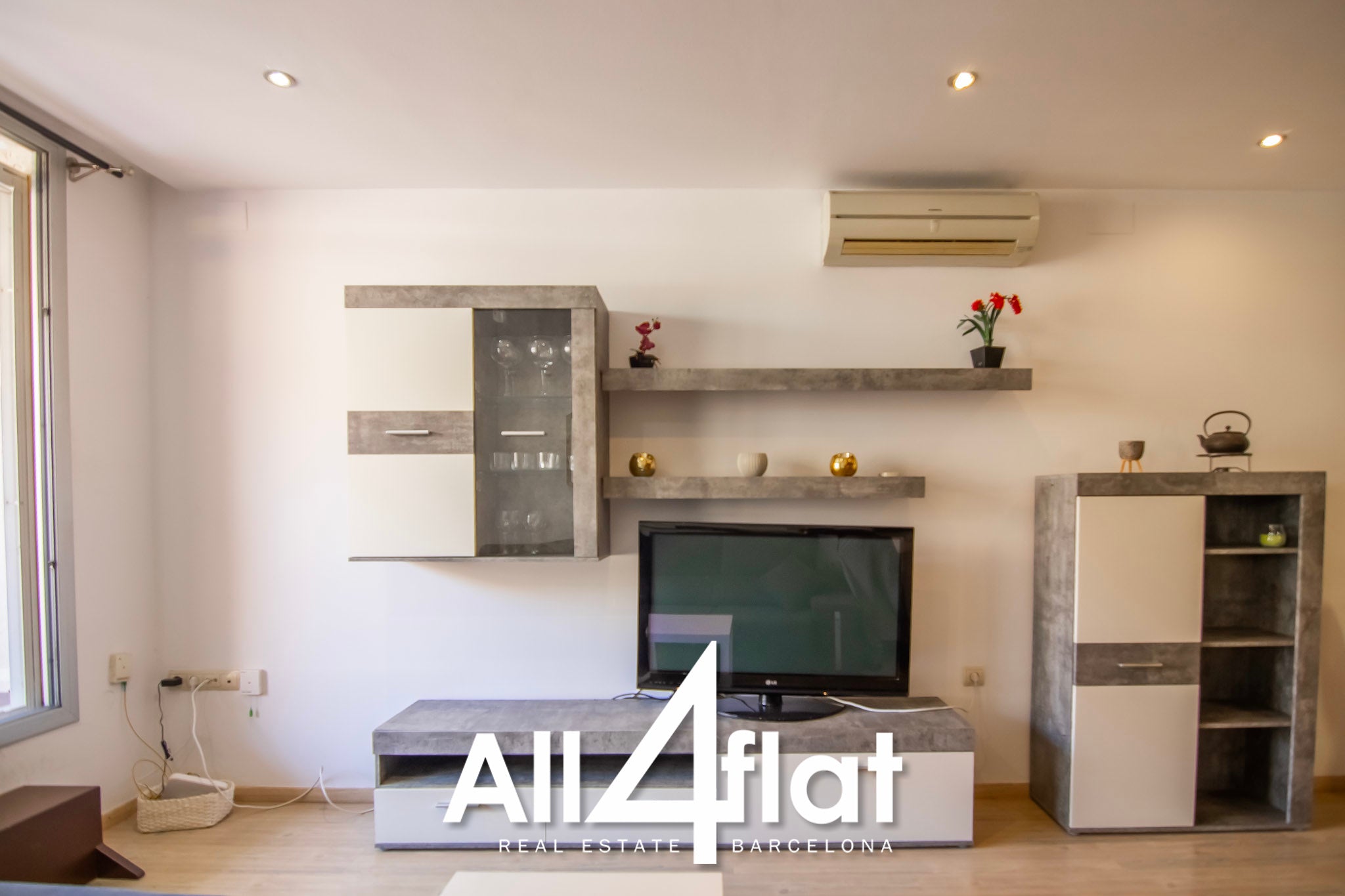 C/ Diputació - Réf. : 003558 