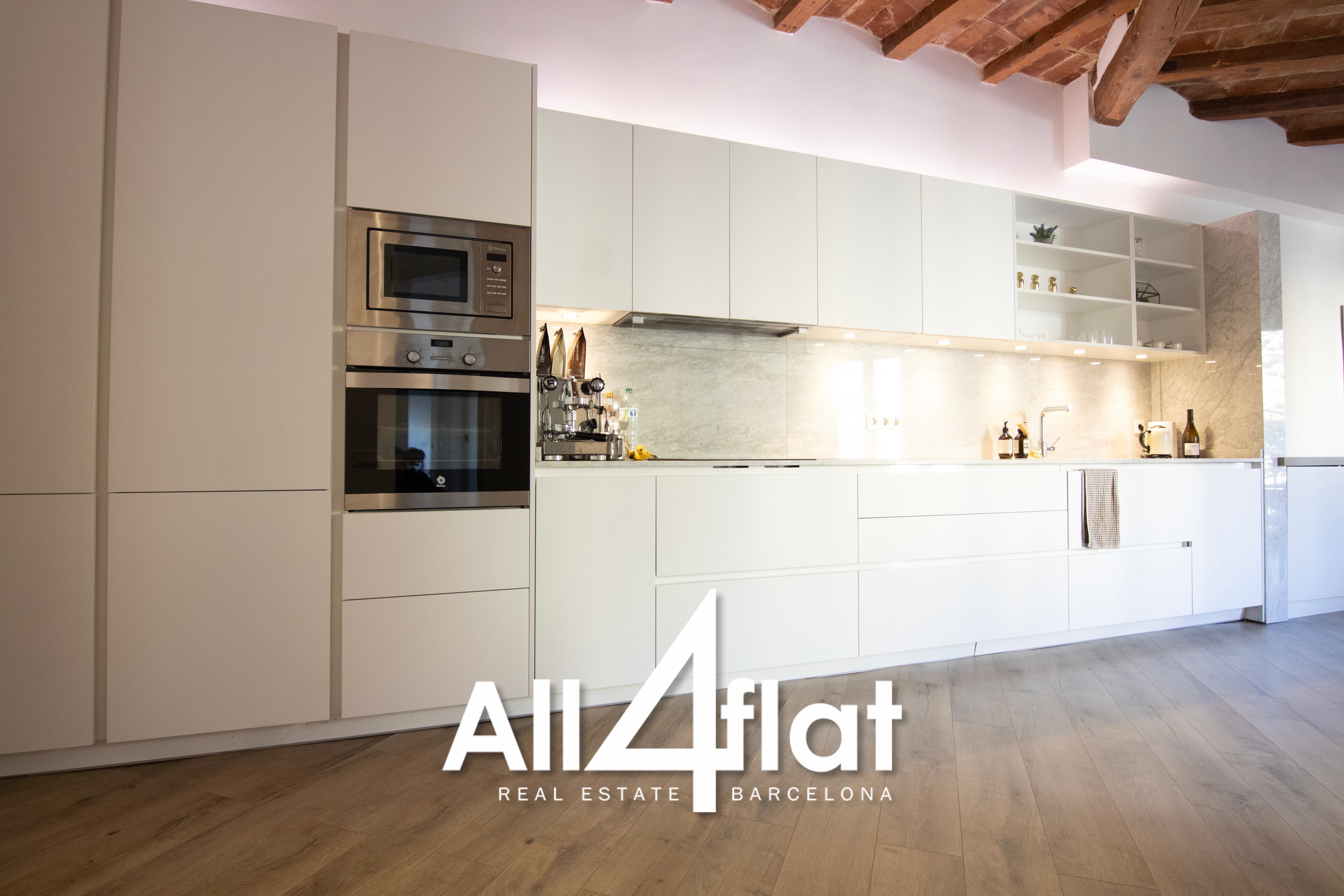 C/ Comte Urgell - Réf: 000003D 