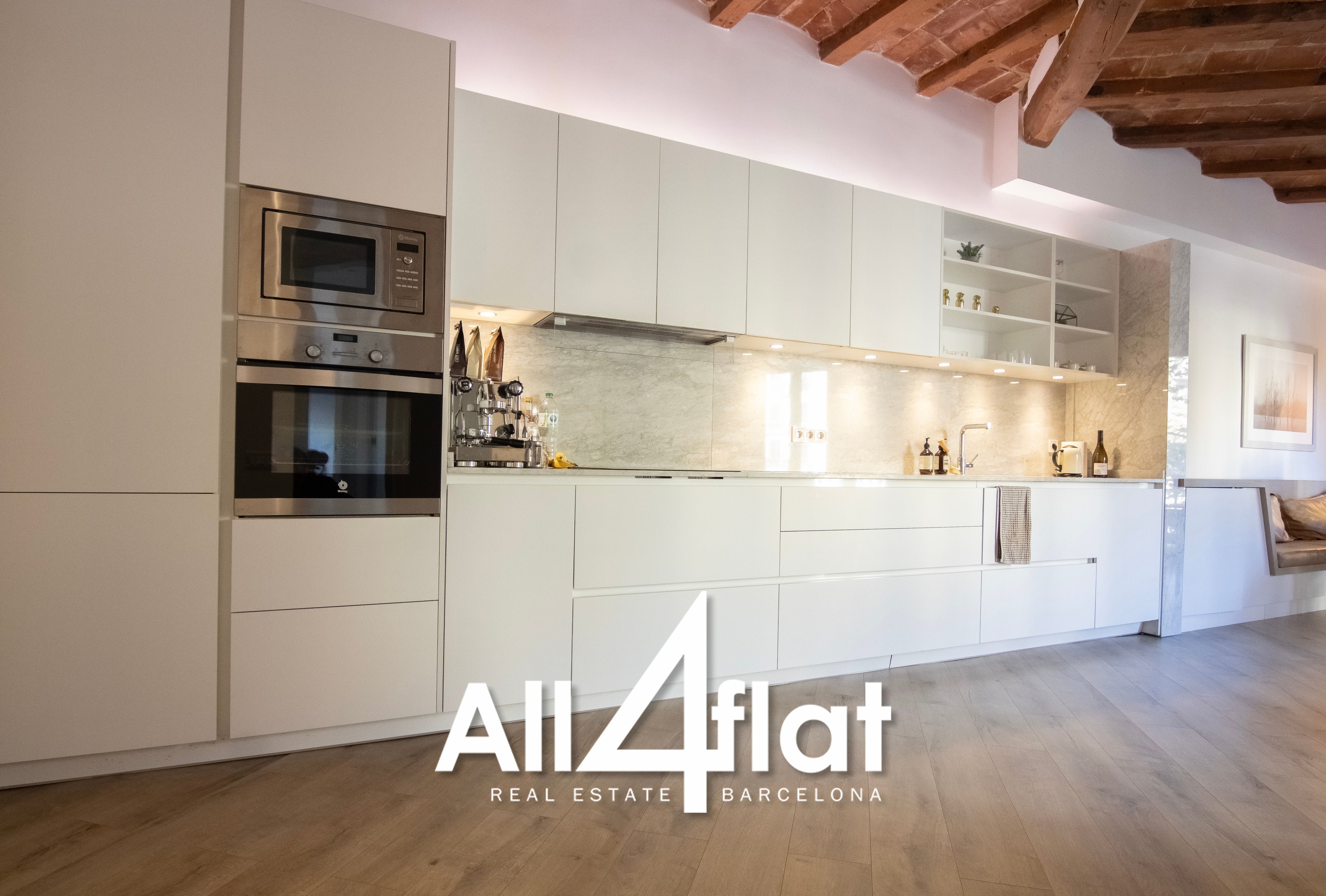 C/ Comte Urgell - Réf: 000003D 