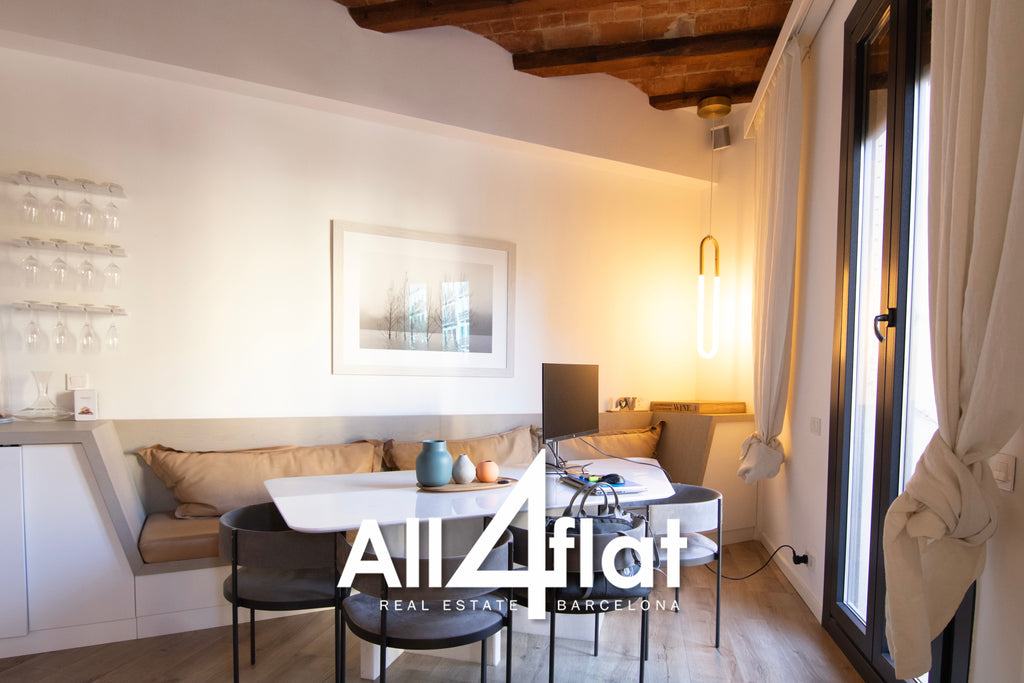 C/ Comte Urgell - Réf: 000003D 