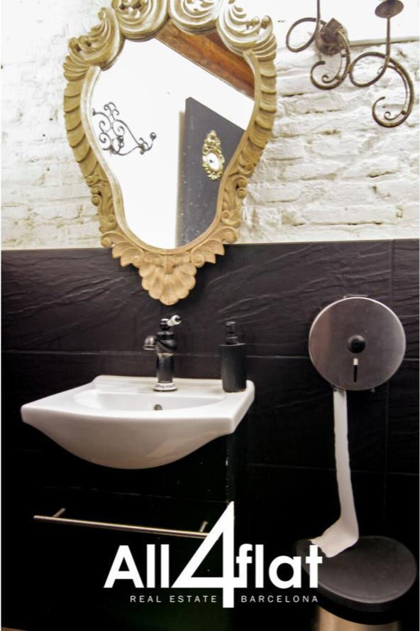 Avda Josep Tarradellas - Réf: 002744 