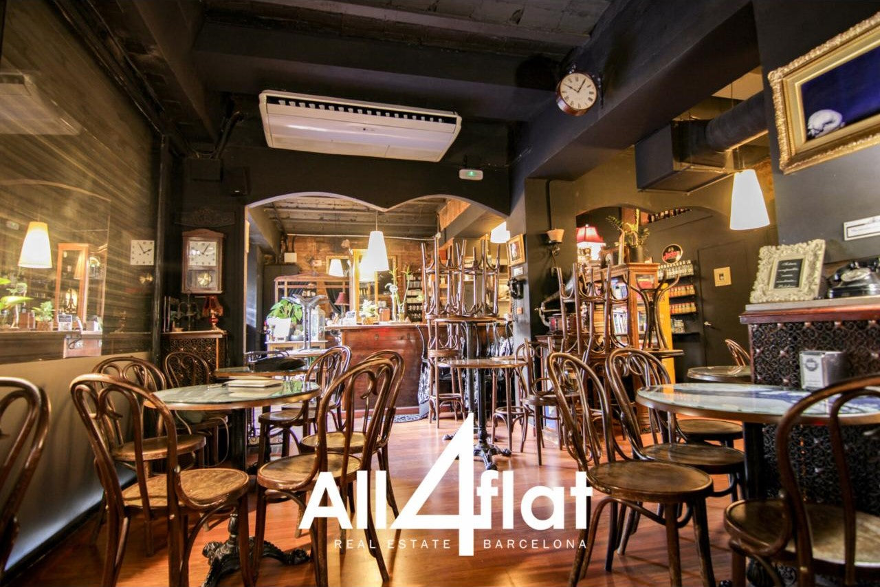 Avda Josep Tarradellas - Réf: 002744 