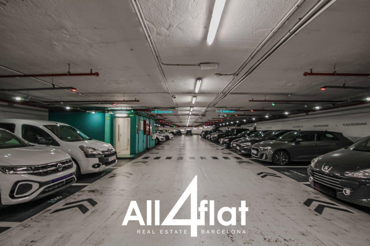 C/ Comte d'Urgell - Réf. : 003340A 