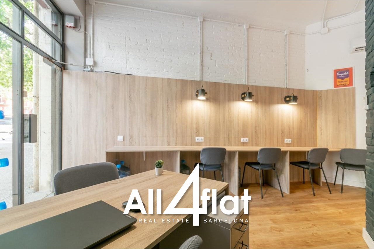 C/ Viladomat - Réf. : 001558E 