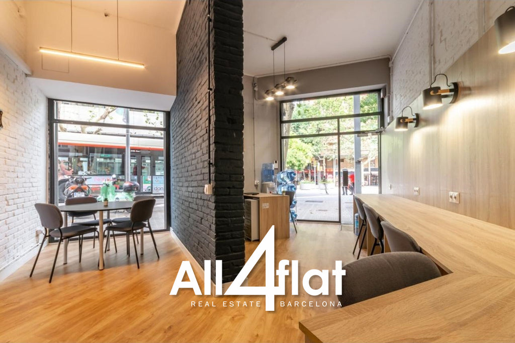 C/ Viladomat - Réf. : 001558E 