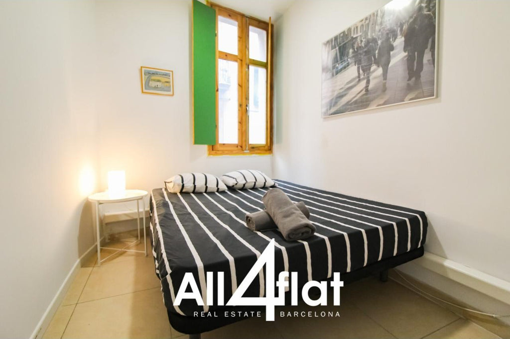 C/ Joaquin Costa - Réf. : 000639K 