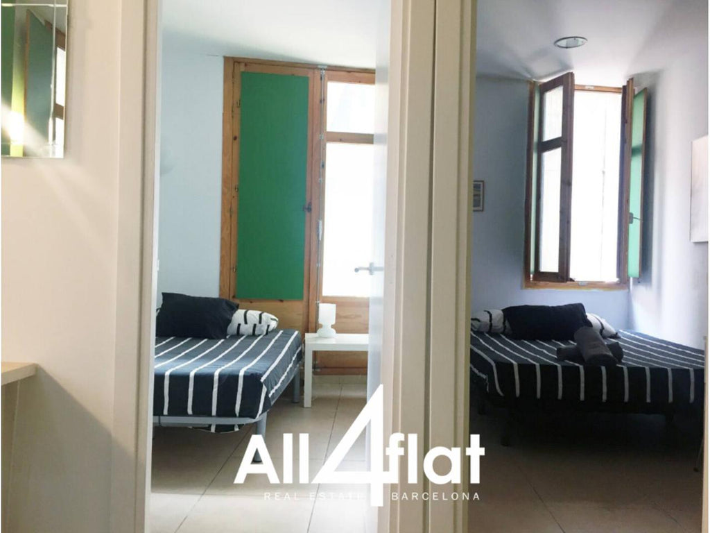 C/ Joaquin Costa - Réf. : 000639K 