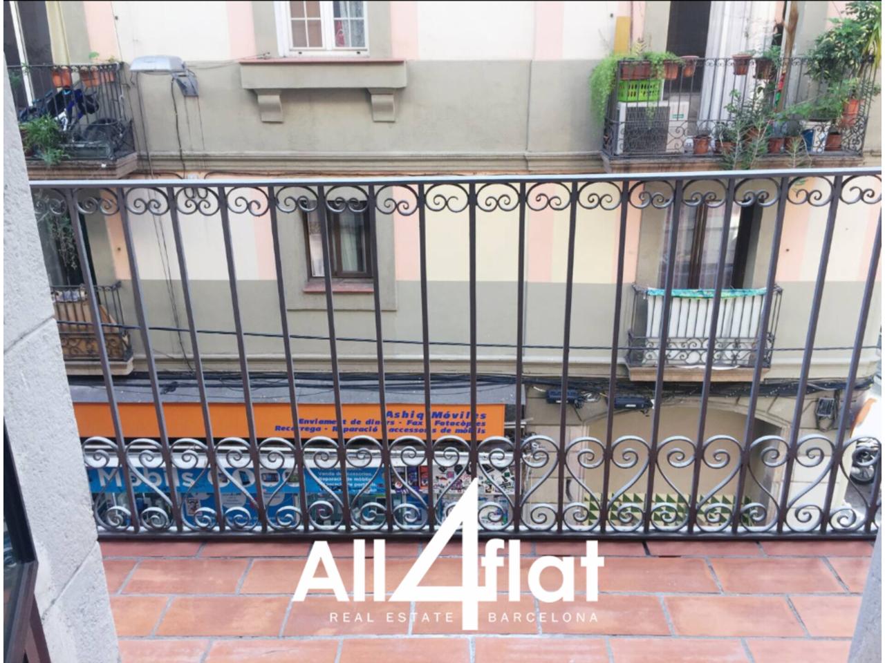 C/ Joaquin Costa - Réf. : 000639K 