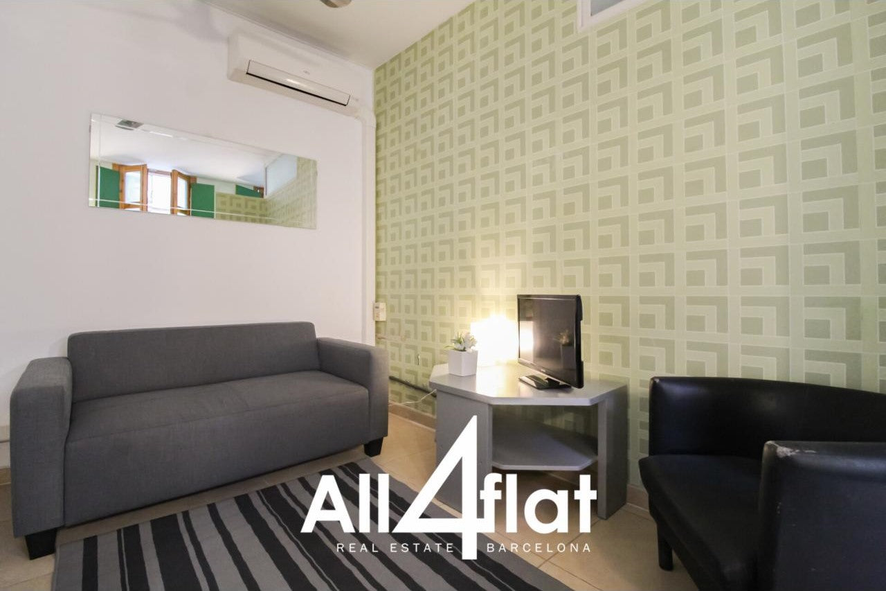 C/ Joaquin Costa - Réf. : 000639K 