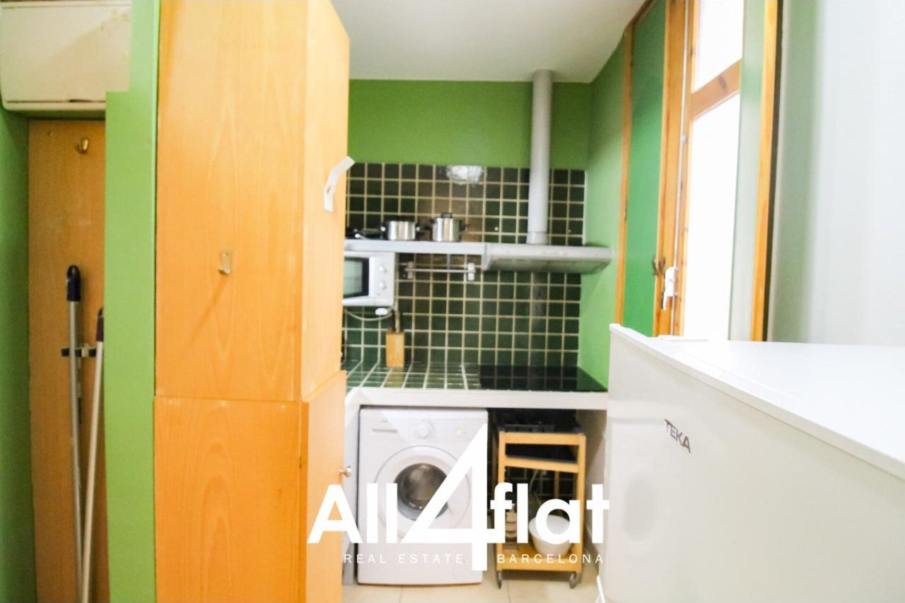 C/ Joaquin Costa - Réf. : 000639K 