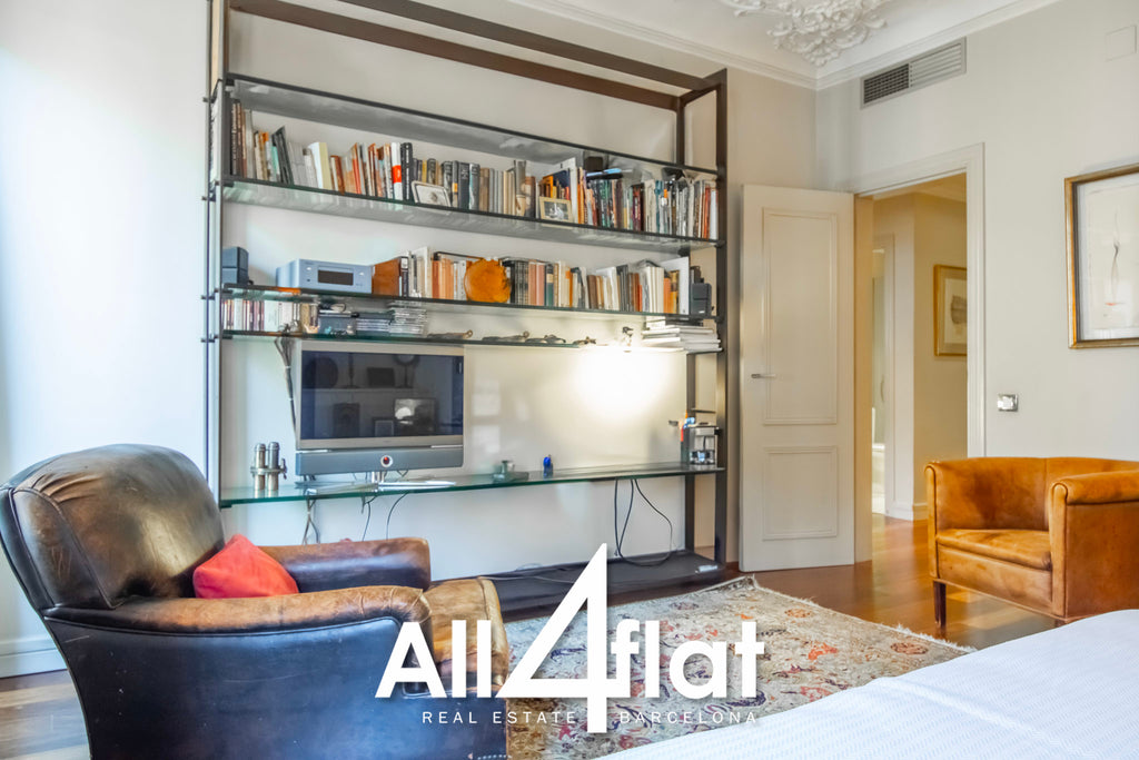 C/ Pau Claris - Réf. : 003509 