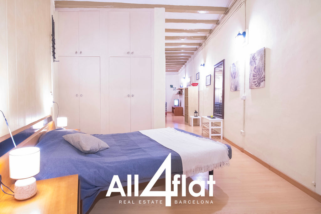 Rue des Bouteilles - Réf. : 003095B 