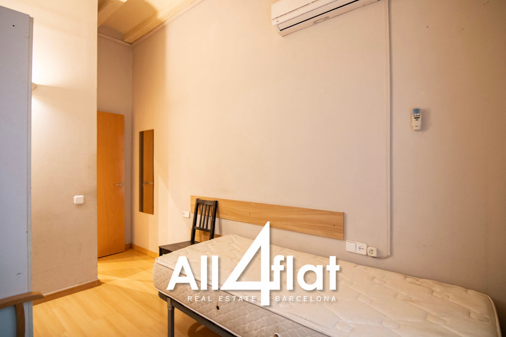 C/ Roca - Réf. : 003599