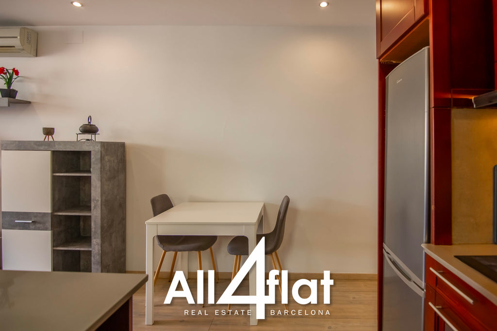 C/ Diputació - Réf. : 003558 