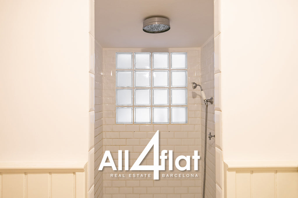 Rue Ausias Marc - Réf : 003022B 